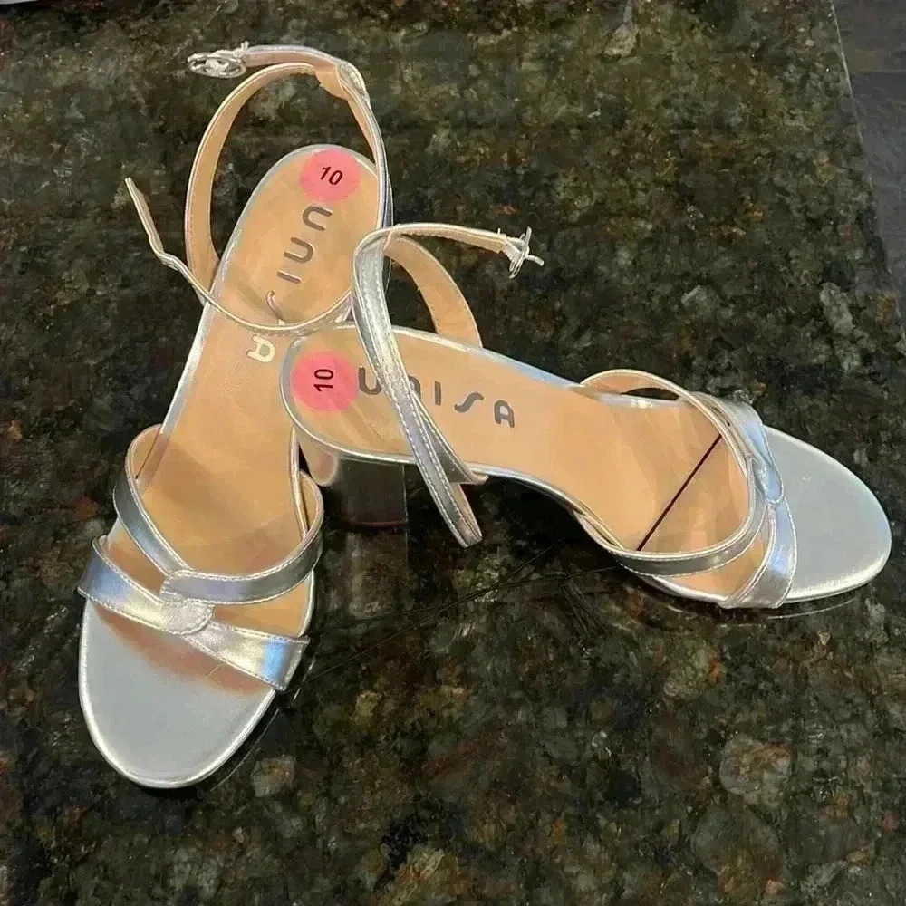 Unisa silver sandal heels, size 10. New.